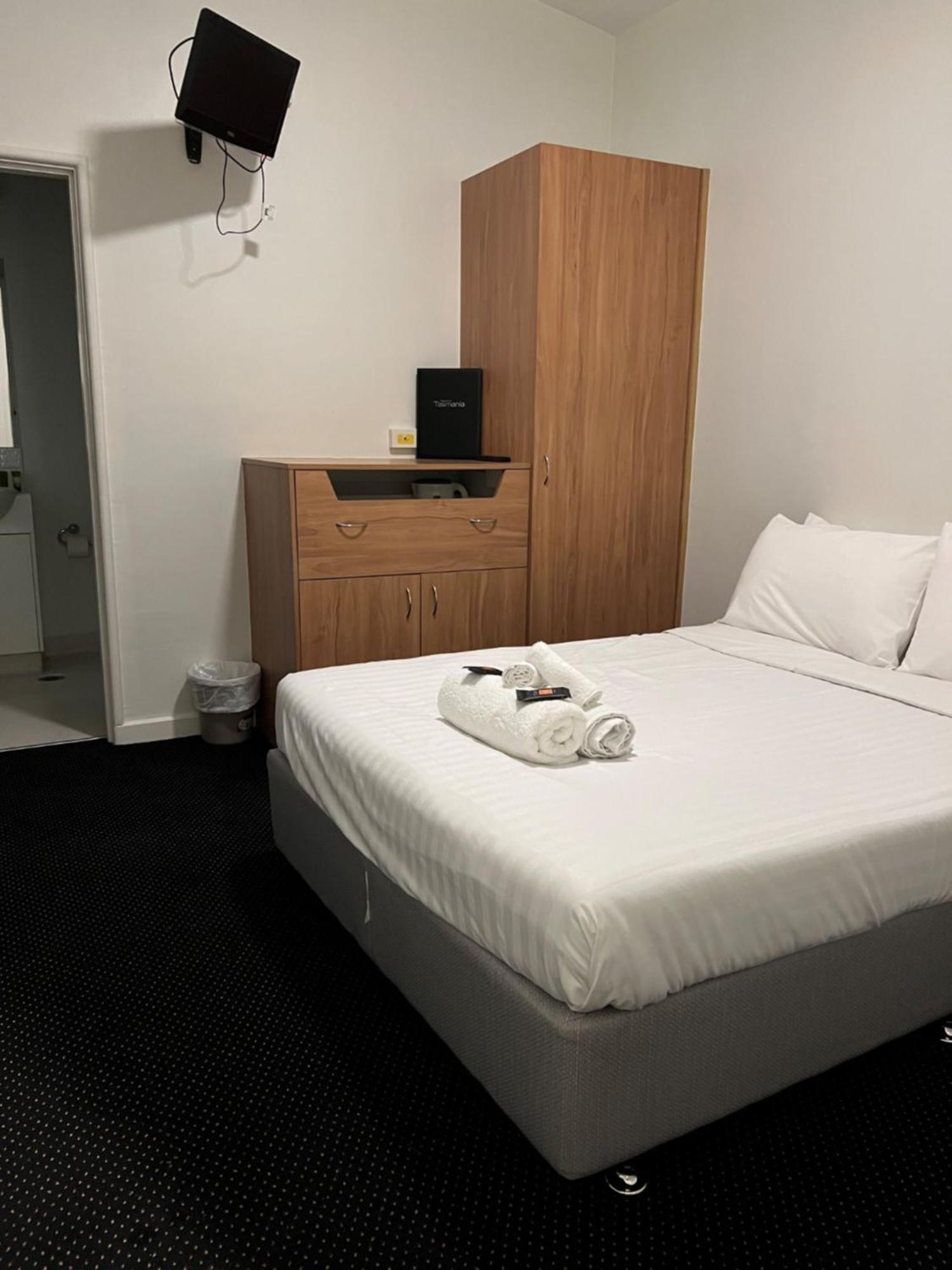Star Bar Cafe & Hotel Launceston